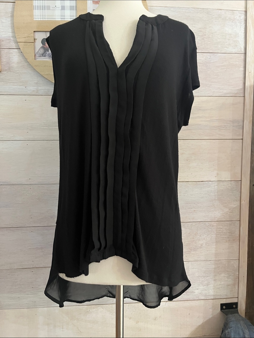 Pleione Black Pleated Front Short Sleeve Blouse L